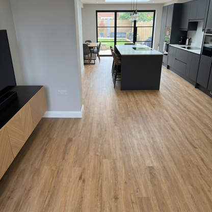 Natural Oak Luxury Click Vinyl Flooring 5mm